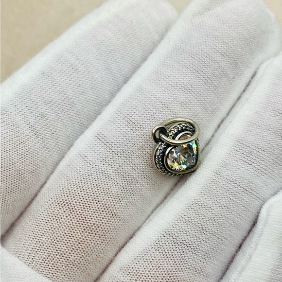 EUC Pandora 390366CZ Sterling Silver Sparkling Love Heart Pendant w/ Clear CZs - Picture 7 of 11